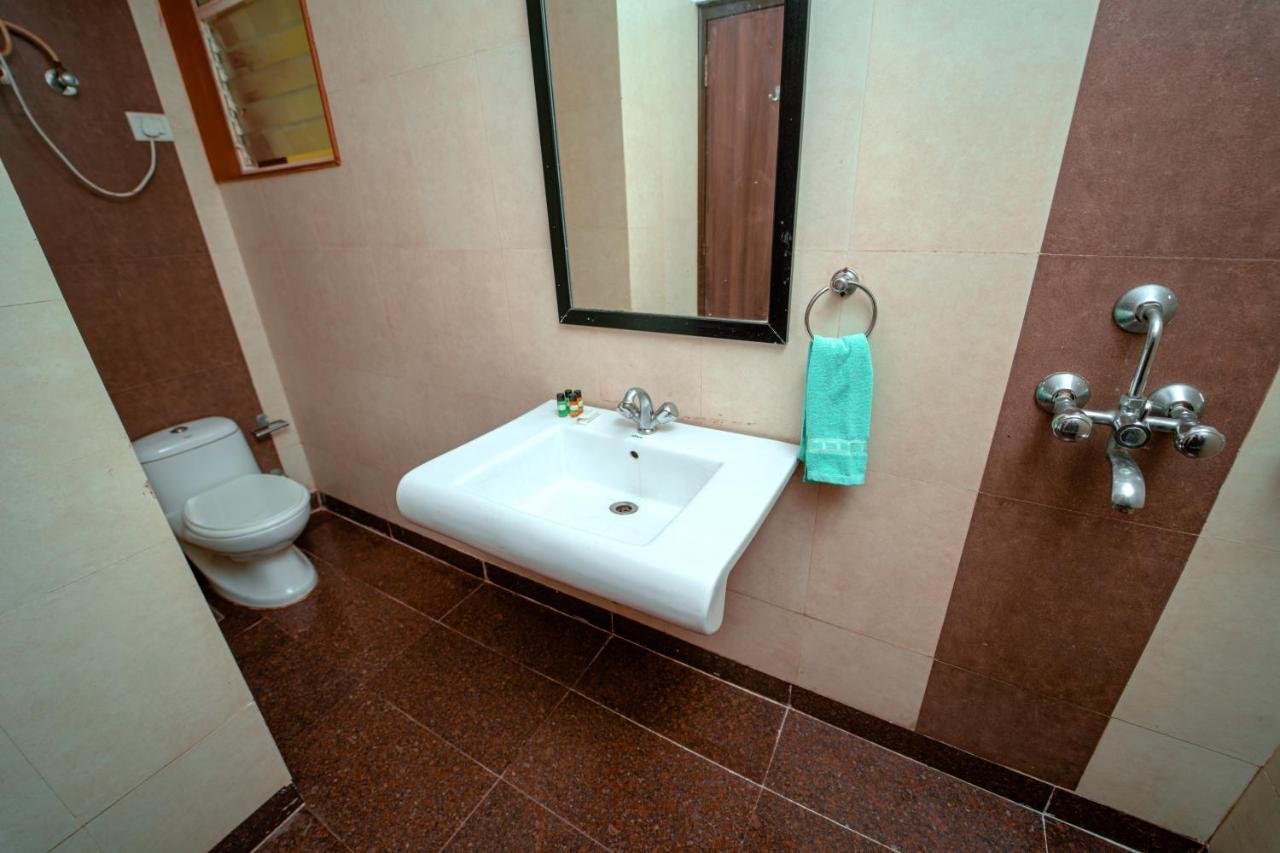 Atulyam Villa- Andzsuna Kültér fotó